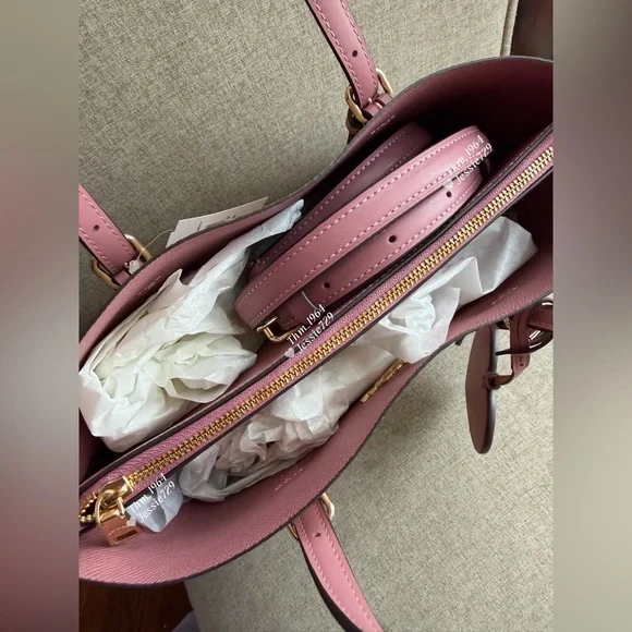 NWT！COACH Mollie Tote Bag 25 In Signature With Heart Charm（CDF03）fast shipping